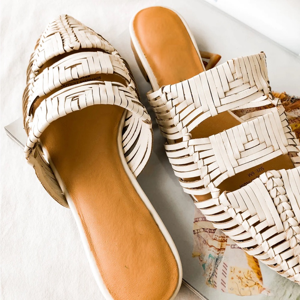 NIB Woven mules